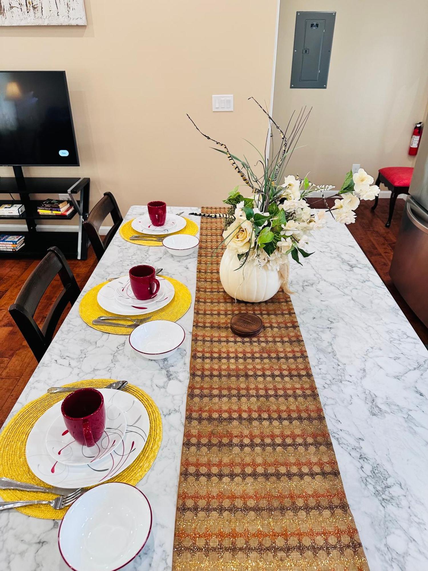 Delightful Dwelling Apartment Бъфало Екстериор снимка